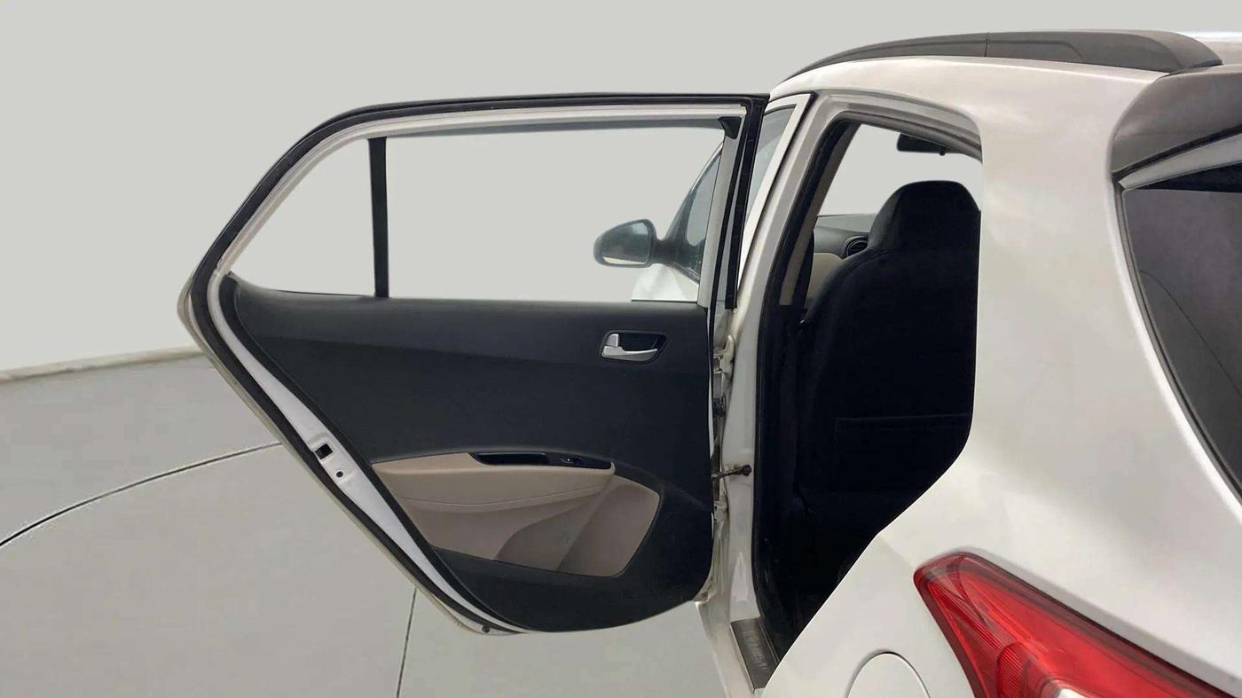 2018 Hyundai Grand i10 SPORTZ 1.2 KAPPA VTVT, CNG, Manual, 88,206 km, LHS Rear Door