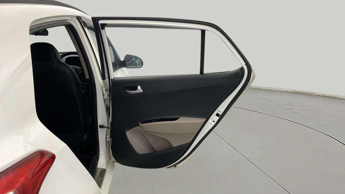 2018 Hyundai Grand i10 SPORTZ 1.2 KAPPA VTVT, CNG, Manual, 88,206 km, RHS Rear Door