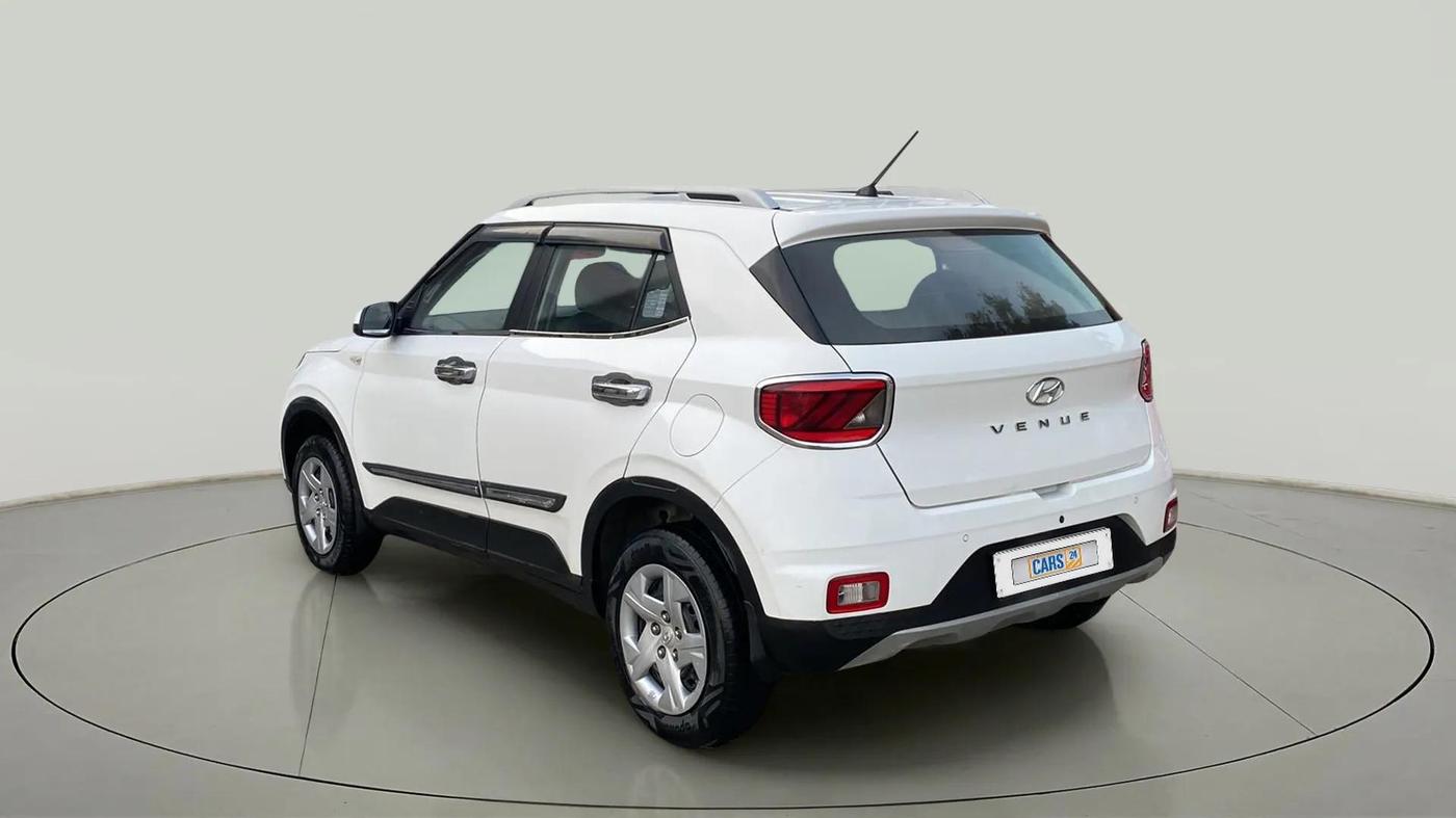 2021 Hyundai VENUE S 1.2, Petrol, Manual, 39,056 km, Left Back Diagonal