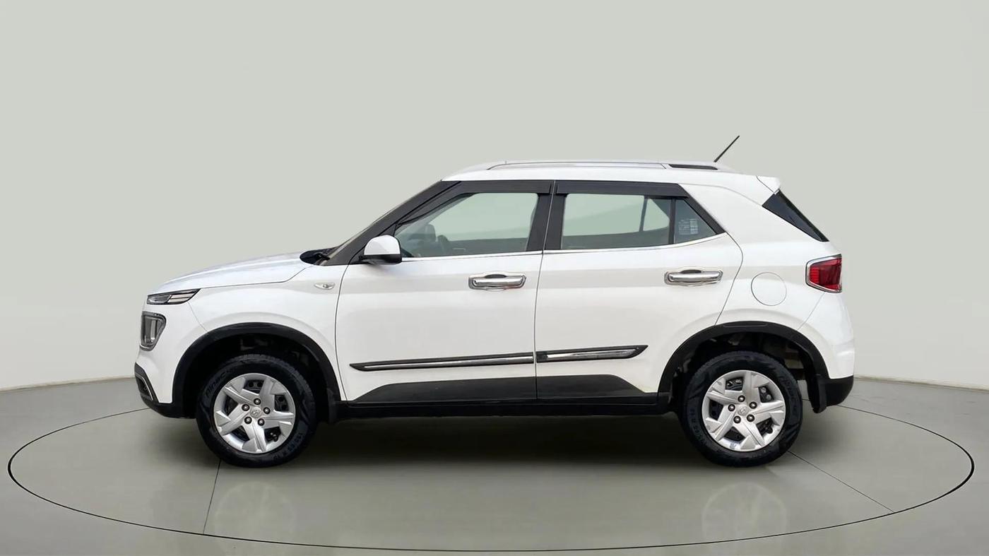 2021 Hyundai VENUE S 1.2, Petrol, Manual, 39,056 km, Left Side