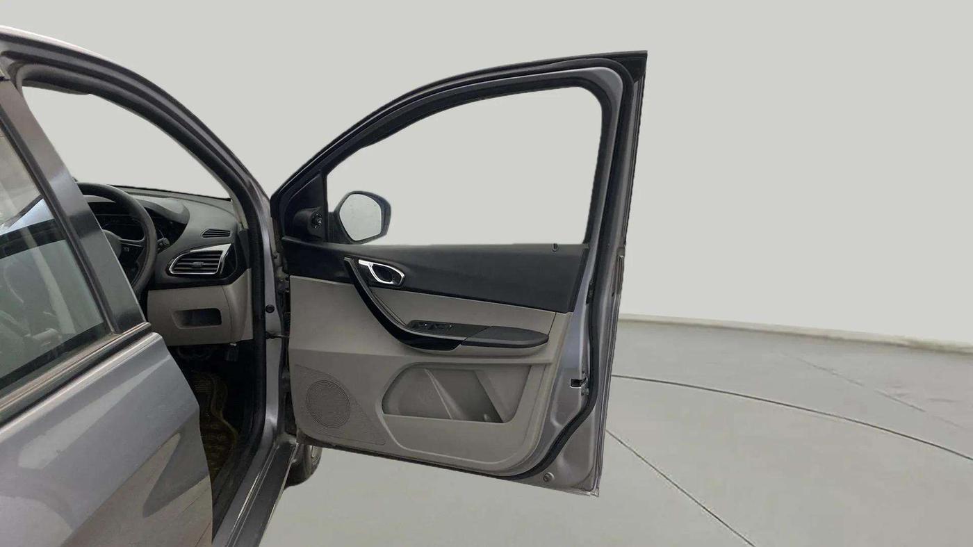 2019 Tata Tiago XZA PLUS PETROL, Petrol, Automatic, 38,508 km, RHS Front Door