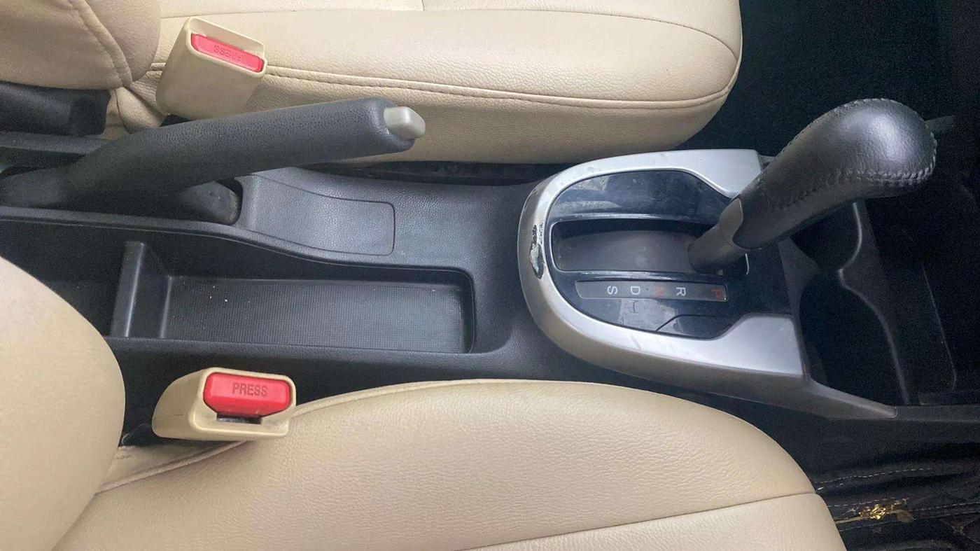 2017 Honda Jazz 1.2L I-VTEC V AT, Petrol, Automatic, 33,195 km, Gear Lever