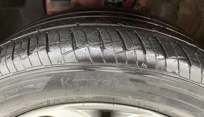 2019 Hyundai Elite i20 ASTA 1.2 (O), Petrol, Manual, 27,547 km, Left Front Tyre Tread