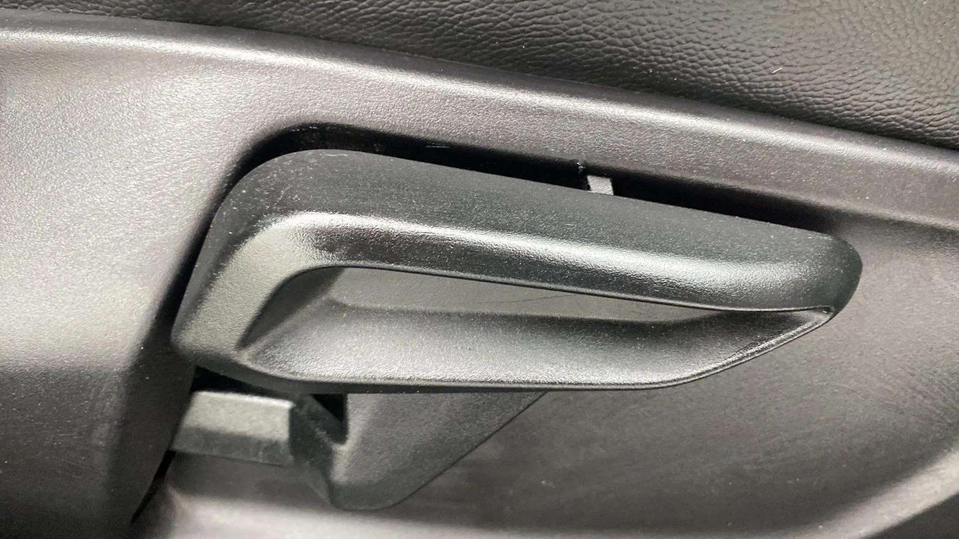2022 Tata Tiago XZ PLUS PETROL, Petrol, Manual, 26,717 km, Driver Side Adjustment Panel