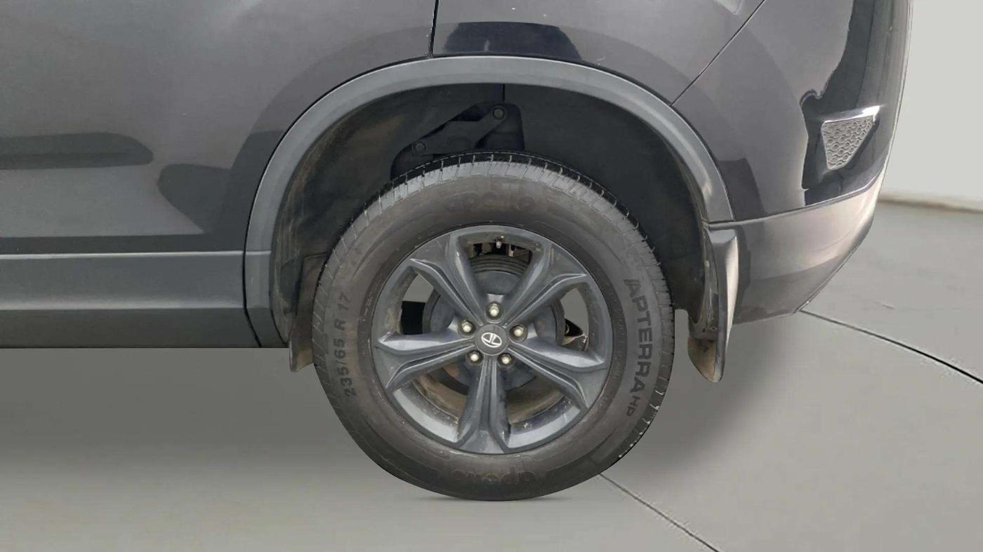 2021 Tata Harrier XT PLUS 2.0L KRYOTEC DARK EDITON, Diesel, Manual, 41,451 km, Left Rear Wheel