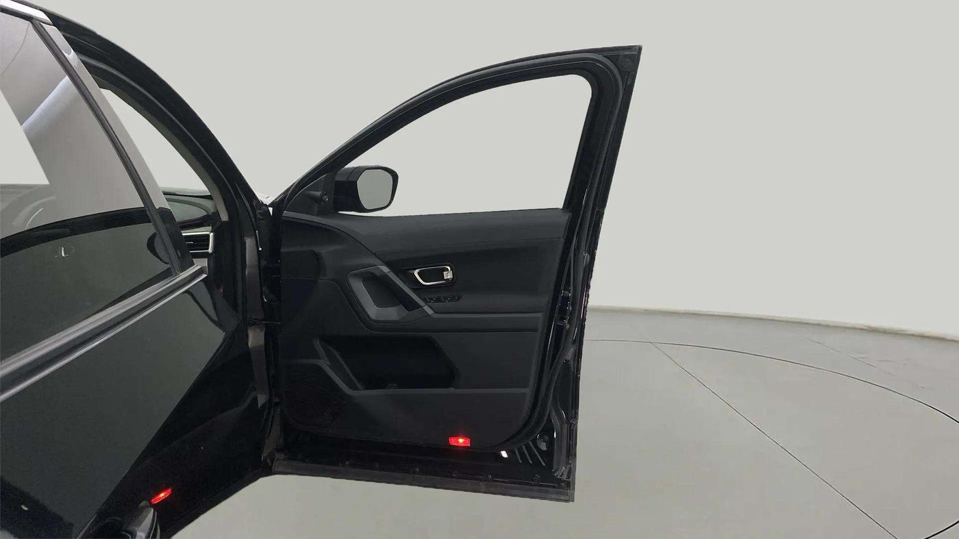 2021 Tata Harrier XT PLUS 2.0L KRYOTEC DARK EDITON, Diesel, Manual, 41,451 km, RHS Front Door