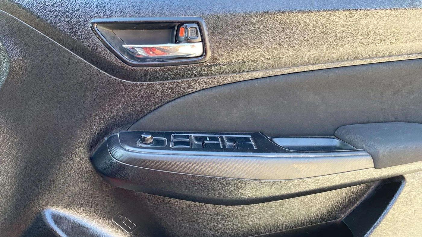 2018 Maruti Swift VDI, Diesel, Manual, 96,750 km, Driver Side Door Panels Control