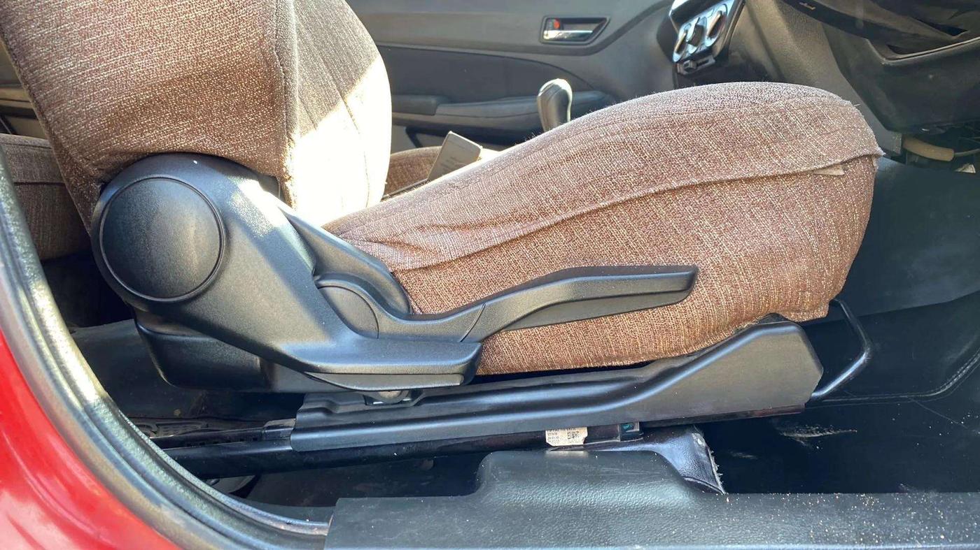 2018 Maruti Swift VDI, Diesel, Manual, 96,750 km, Driver Side Adjustment Panel