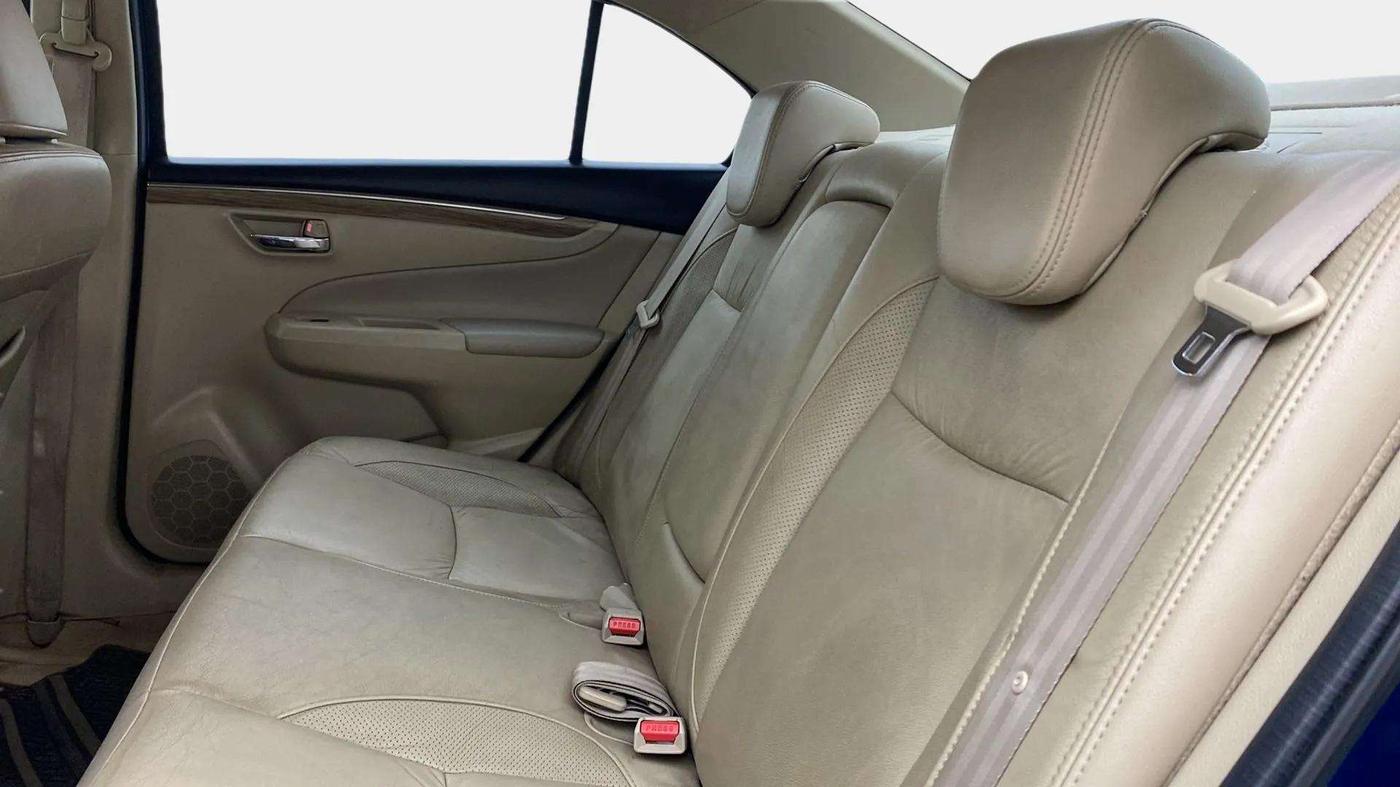 2018 Maruti Ciaz ALPHA 1.5 SHVS PETROL, Petrol, Manual, 74,733 km, Right Side Rear Door Cabin