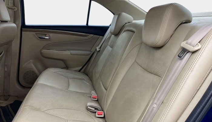 2018 Maruti Ciaz ALPHA 1.5 SHVS PETROL, Petrol, Manual, 74,733 km, Right Side Rear Door Cabin