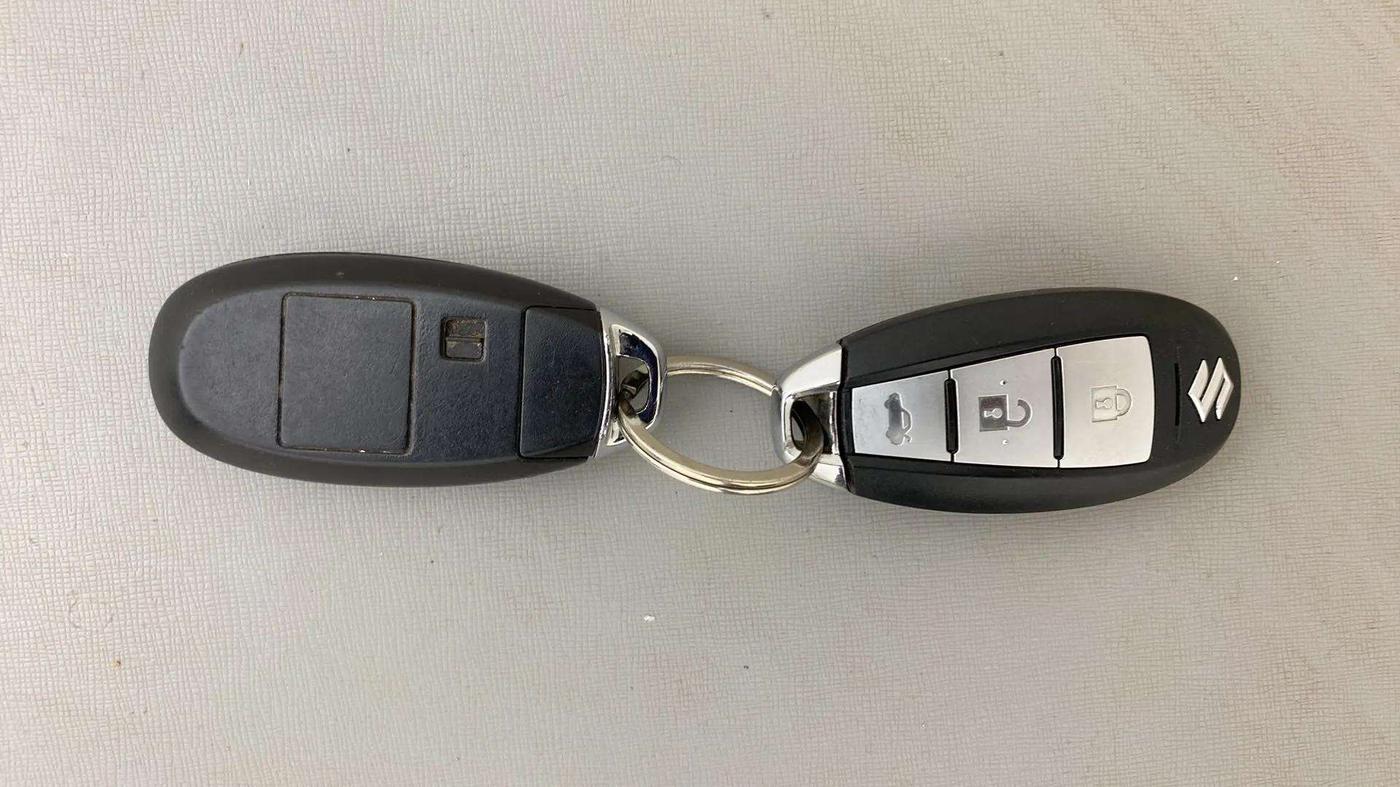 2018 Maruti Ciaz ALPHA 1.5 SHVS PETROL, Petrol, Manual, 74,733 km, Key Close Up