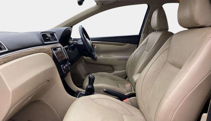 2018 Maruti Ciaz ALPHA 1.5 SHVS PETROL, Petrol, Manual, 74,733 km, Right Side Front Door Cabin