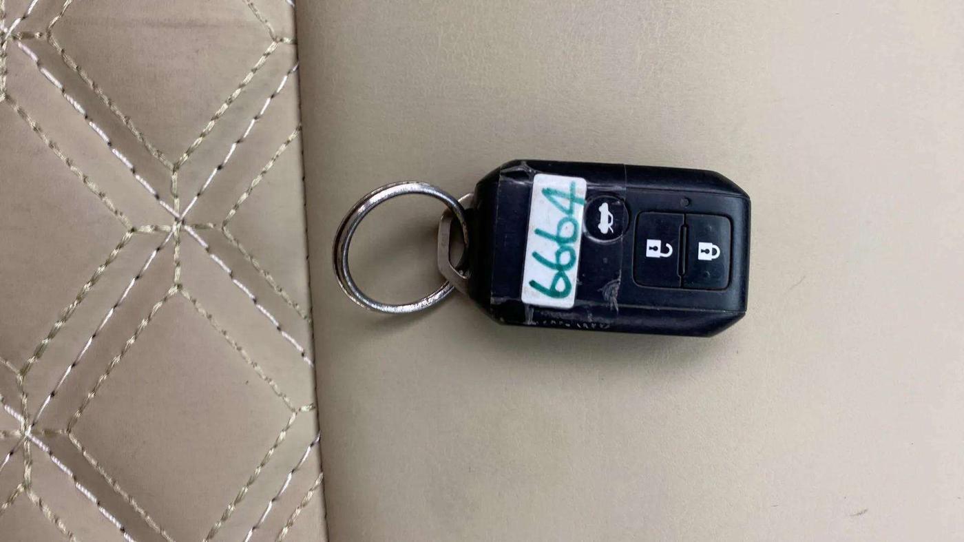 2018 Maruti Dzire ZDI PLUS, Diesel, Manual, 95,302 km, Key Close Up