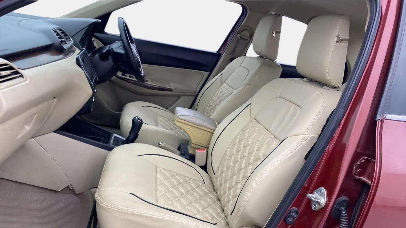 2018 Maruti Dzire ZDI PLUS, Diesel, Manual, 95,302 km, Right Side Front Door Cabin