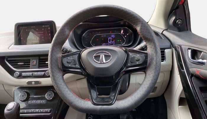 2020 Tata NEXON XZ PLUS DIESEL SUNROOF, Diesel, Manual, 26,976 km, Steering Wheel Close Up