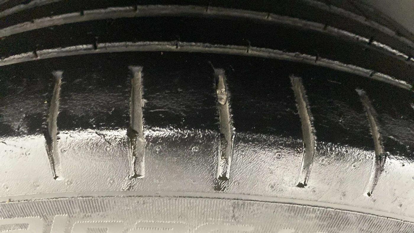 2018 Maruti Ciaz ALPHA  AT 1.5 SHVS PETROL, Petrol, Automatic, 58,264 km, Right Rear Tyre Tread