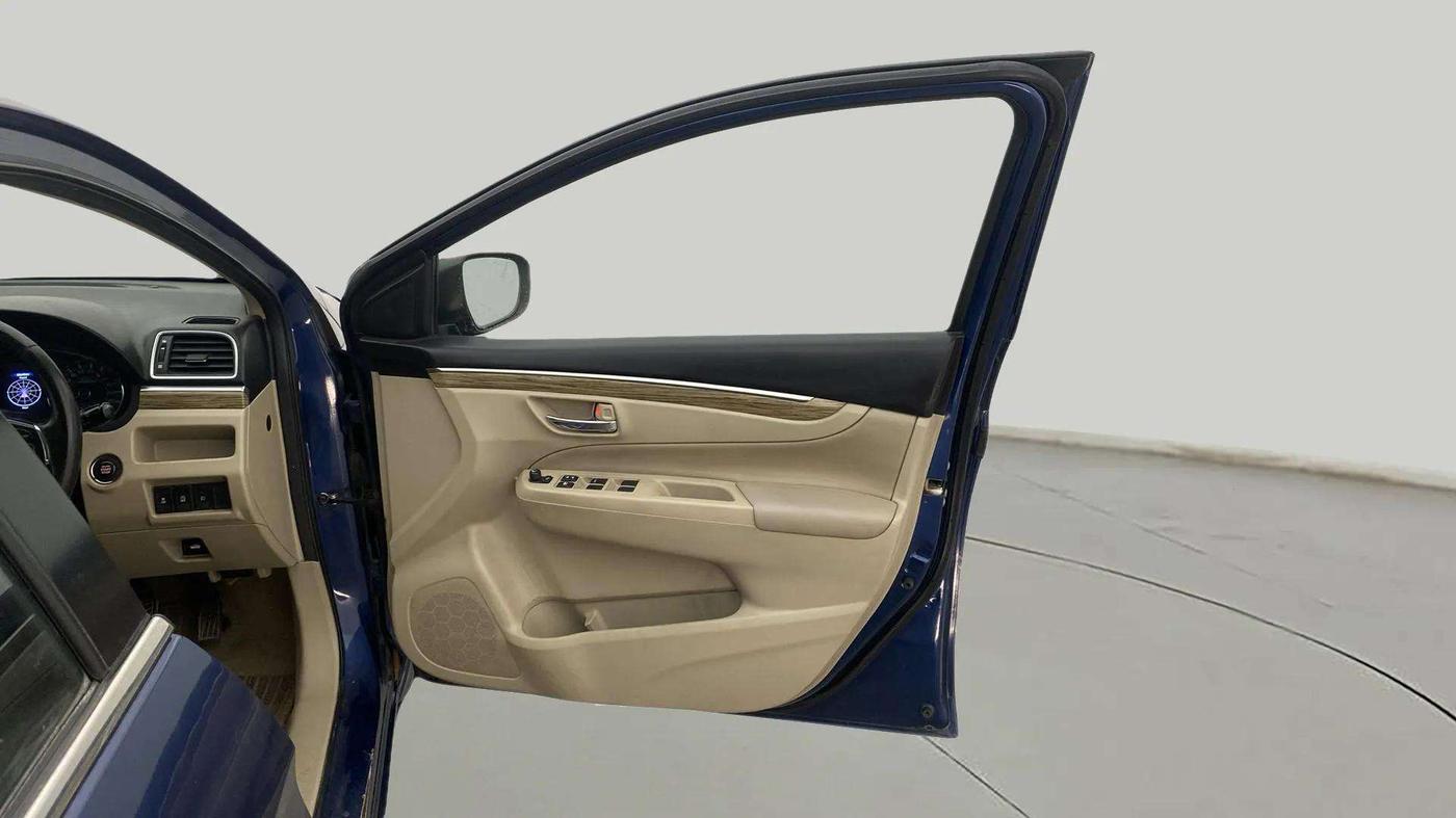 2018 Maruti Ciaz ALPHA  AT 1.5 SHVS PETROL, Petrol, Automatic, 58,264 km, RHS Front Door