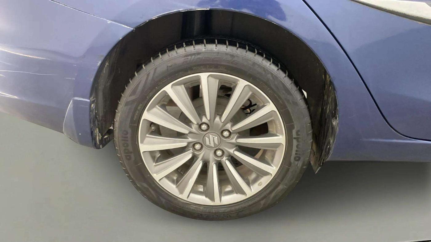 2018 Maruti Ciaz ALPHA  AT 1.5 SHVS PETROL, Petrol, Automatic, 58,264 km, Right Rear Wheel