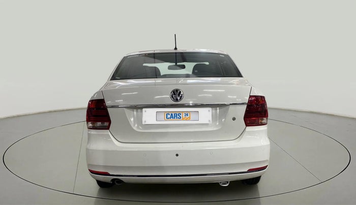 2015 Volkswagen Vento COMFORTLINE 1.6, Petrol, Manual, 52,774 km, Back/Rear