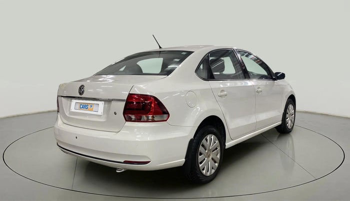 2015 Volkswagen Vento COMFORTLINE 1.6, Petrol, Manual, 52,774 km, Right Back Diagonal