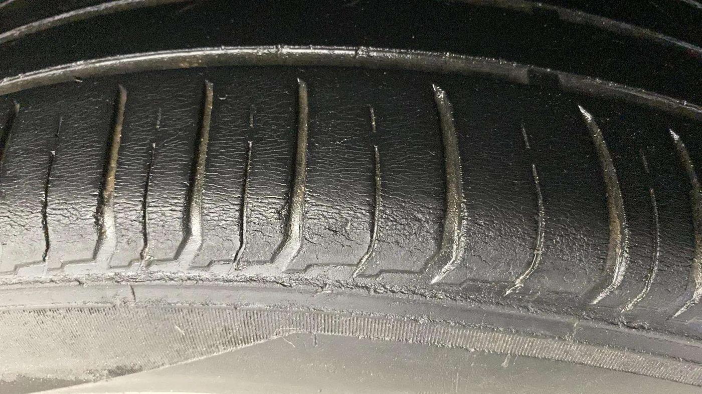 2019 Hyundai VENUE SX PLUS 1.0 TURBO DCT, Petrol, Automatic, 74,824 km, Right Rear Tyre Tread