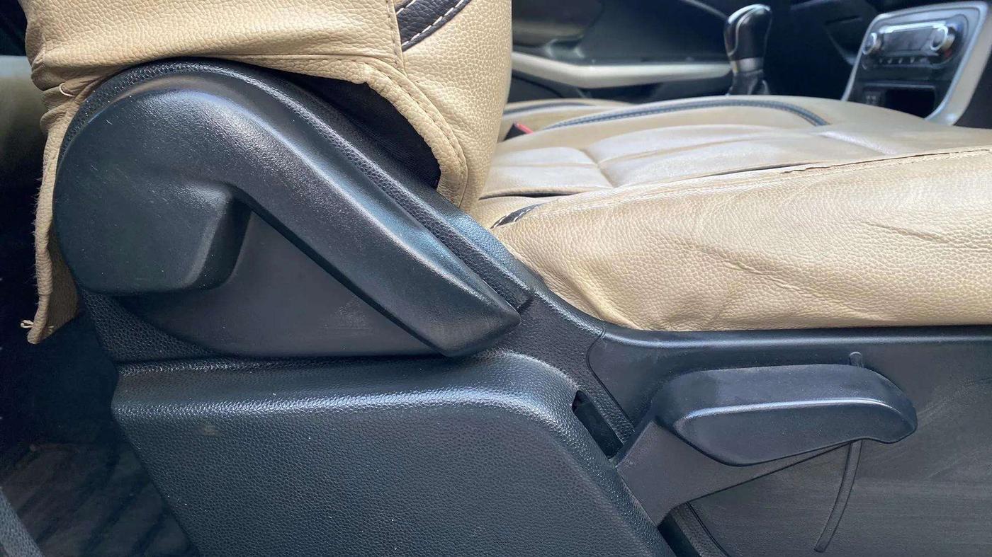 2018 Ford Ecosport TITANIUM 1.5L DIESEL, Diesel, Manual, 58,575 km, Driver Side Adjustment Panel