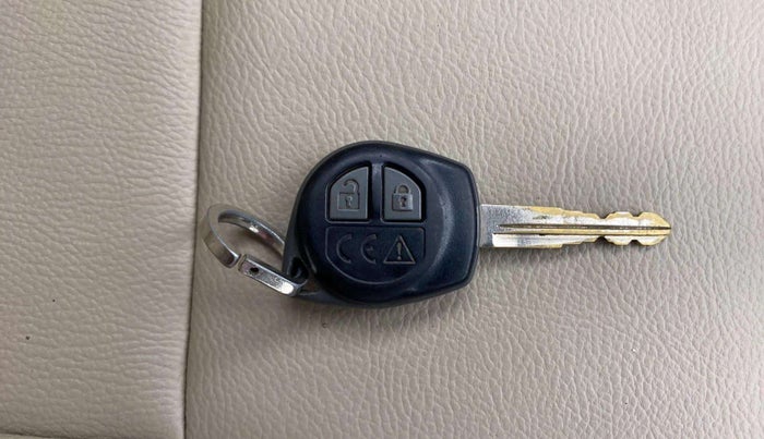 2019 Maruti Ciaz DELTA 1.5 SHVS MT PETROL, Petrol, Manual, 61,815 km, Key Close Up