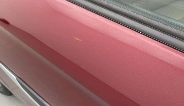 2019 Maruti Ciaz DELTA 1.5 SHVS MT PETROL, Petrol, Manual, 61,815 km, Right rear door - Minor scratches