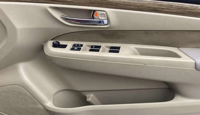 2019 Maruti Ciaz DELTA 1.5 SHVS MT PETROL, Petrol, Manual, 61,815 km, Driver Side Door Panels Control
