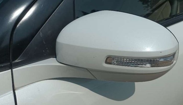 2016 Maruti Swift Dzire VXI, Petrol, Manual, 55,978 km, Left rear-view mirror - Folding motor not working