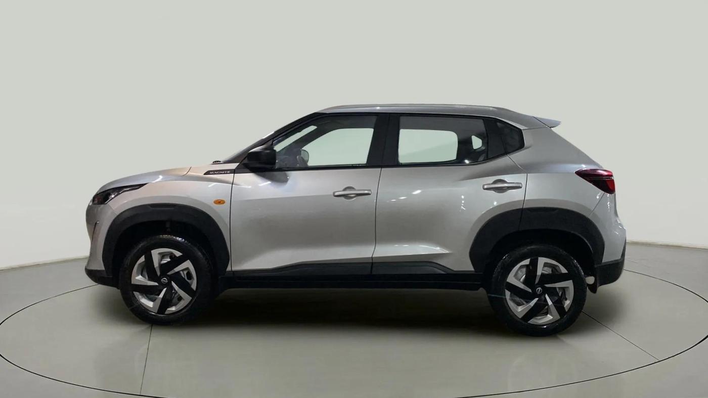 2023 Nissan MAGNITE  XE AMT EZ Shift, Petrol, Automatic, 4,311 km, Left Side
