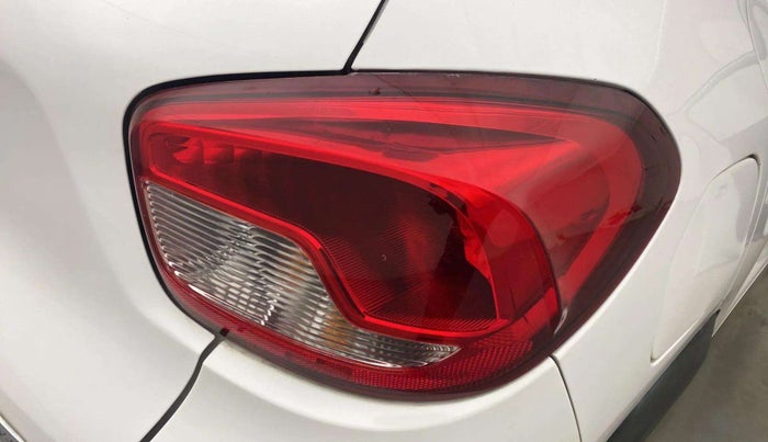 2019 Renault Kwid RXT 1.0 AMT (O), Petrol, Automatic, 38,195 km, Right tail light - Minor scratches