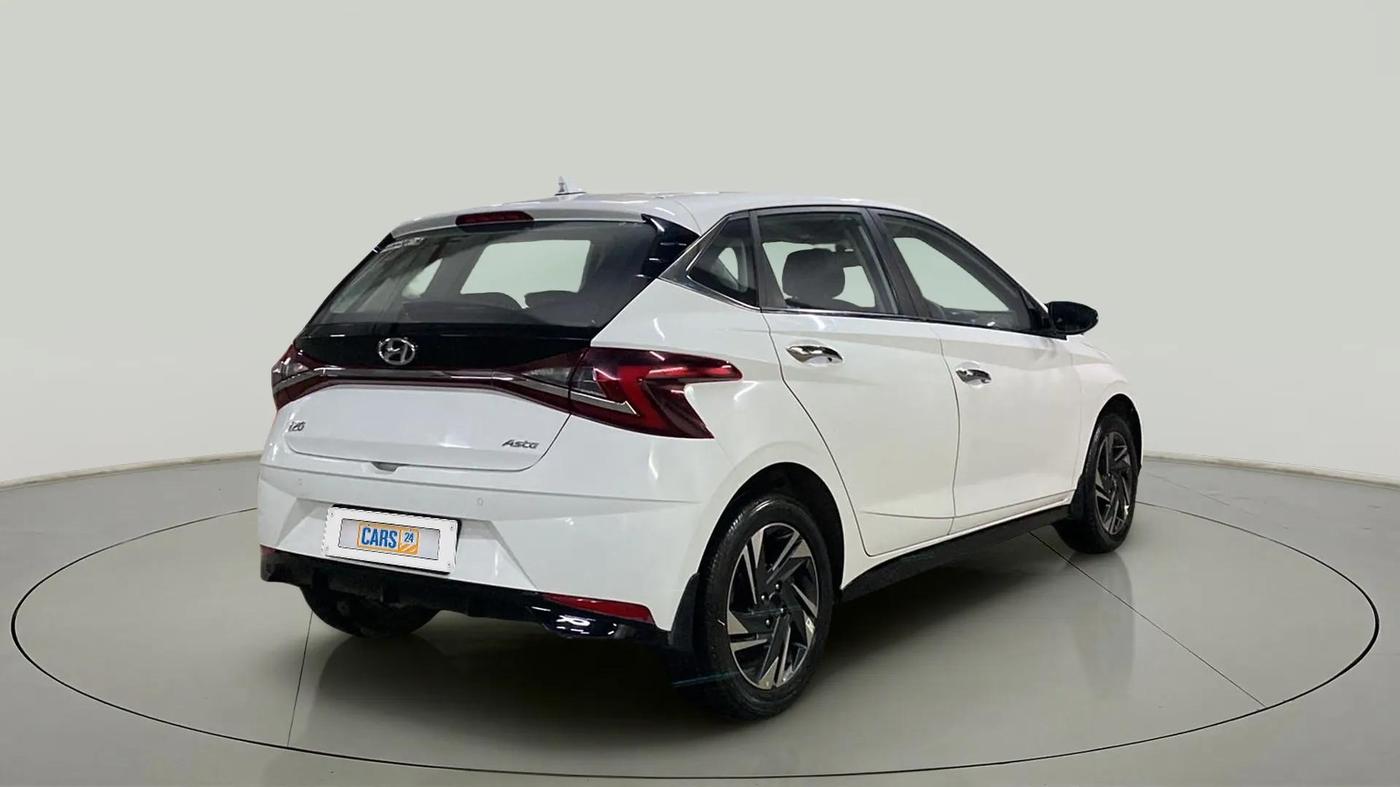 2023 Hyundai NEW I20 ASTA 1.2 MT, Petrol, Manual, 28,257 km, Right Back Diagonal