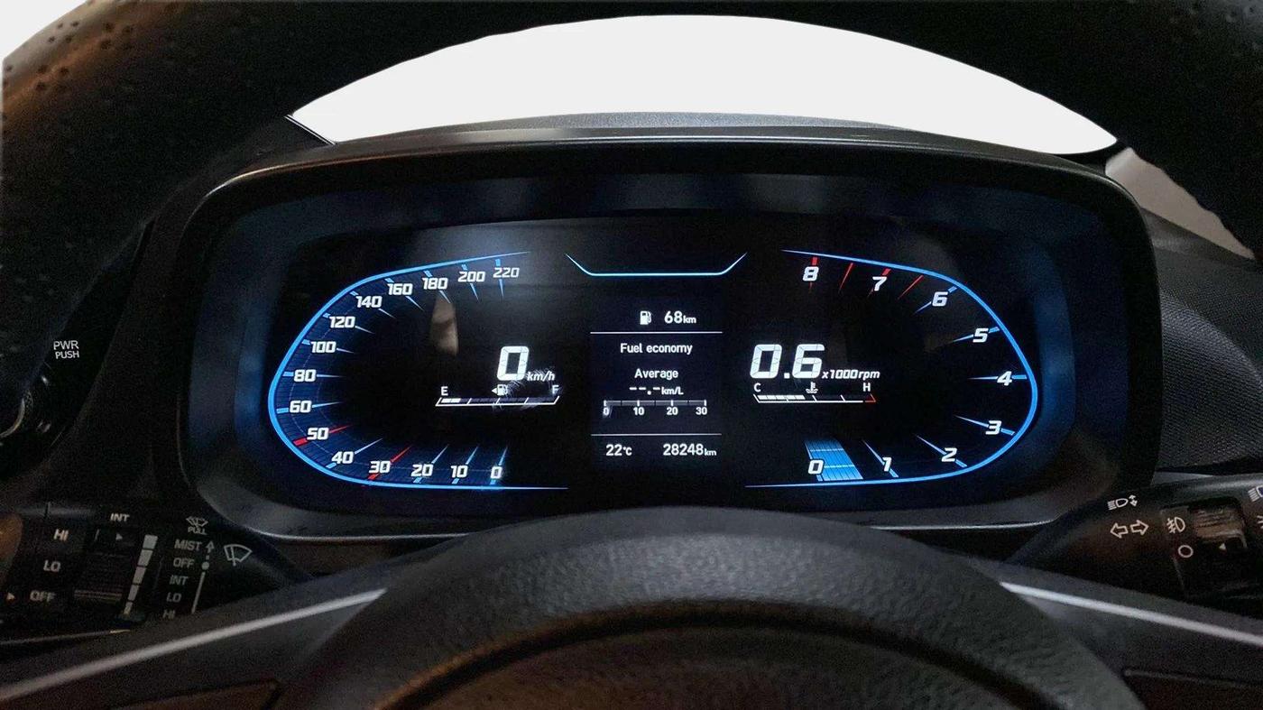 2023 Hyundai NEW I20 ASTA 1.2 MT, Petrol, Manual, 28,257 km, Odometer Image