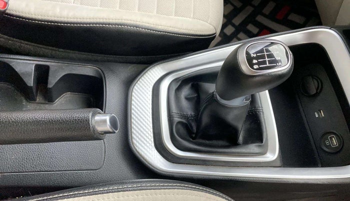 2020 KIA SONET HTX 1.0 IMT, Petrol, Manual, 38,704 km, Gear Lever