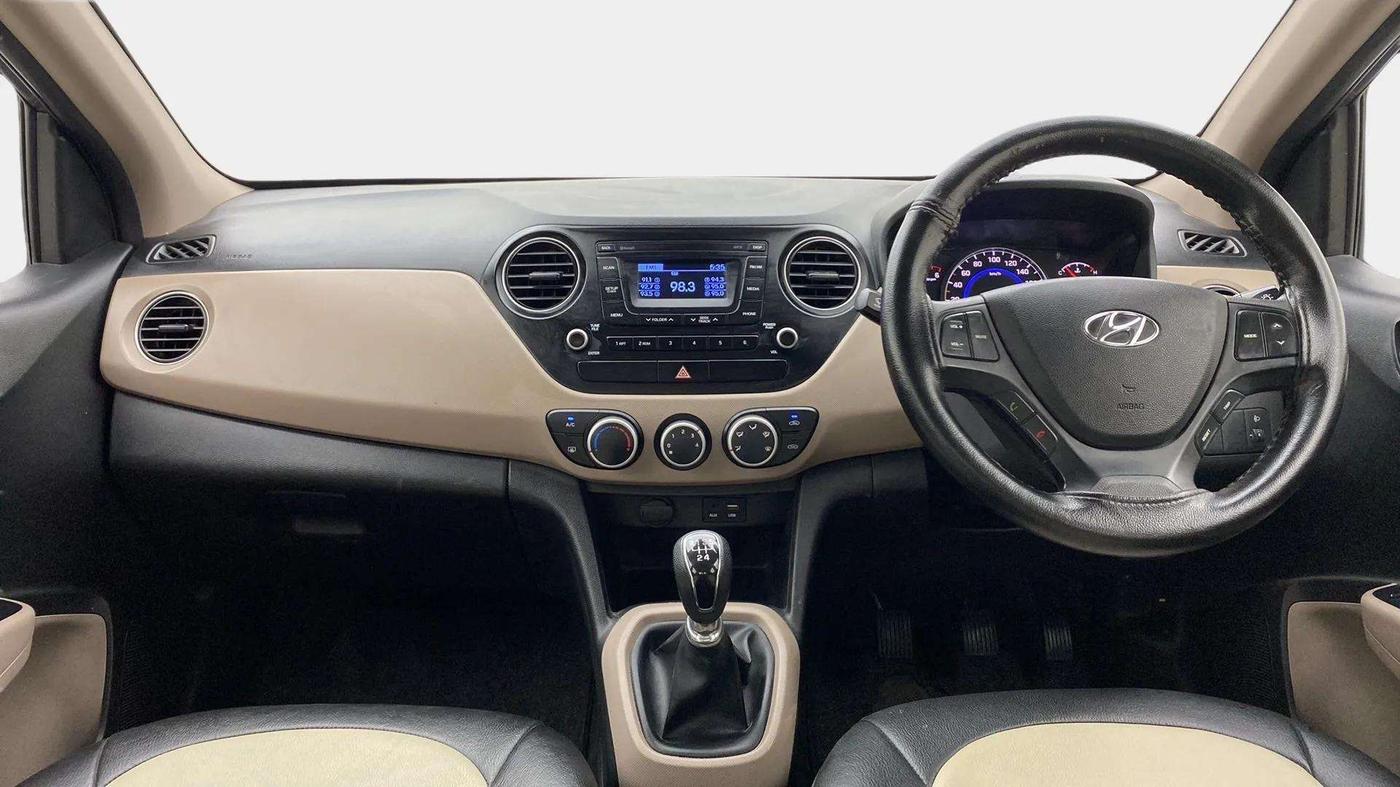 2016 Hyundai Grand i10 SPORTZ 1.1 CRDI, Diesel, Manual, 88,876 km, Dashboard
