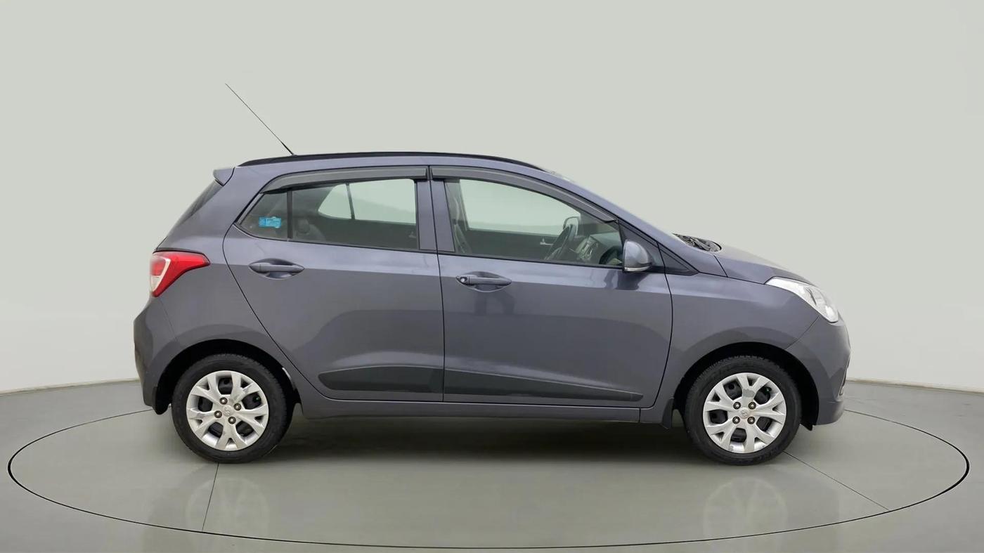 2016 Hyundai Grand i10 SPORTZ 1.1 CRDI, Diesel, Manual, 88,876 km, Right Side View