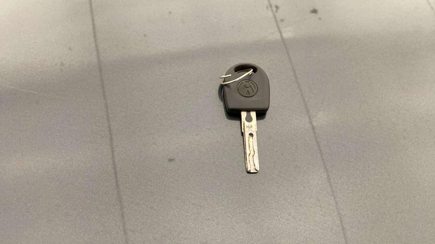 2019 Volkswagen Ameo TRENDLINE 1.0L, Petrol, Manual, 59,186 km, Key Close Up