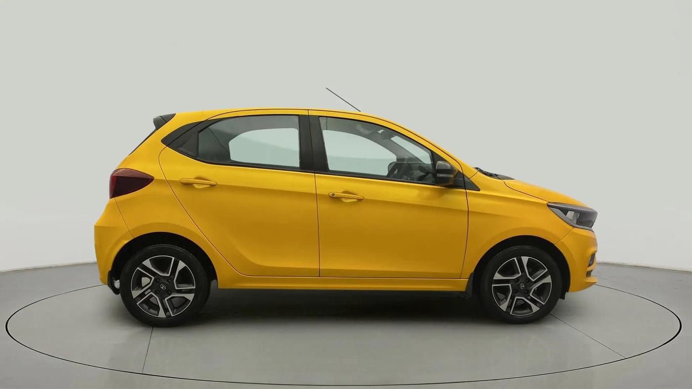 2020 Tata Tiago XZA PLUS DUAL TONE PETROL, Petrol, Automatic, 20,865 km, Right Side View