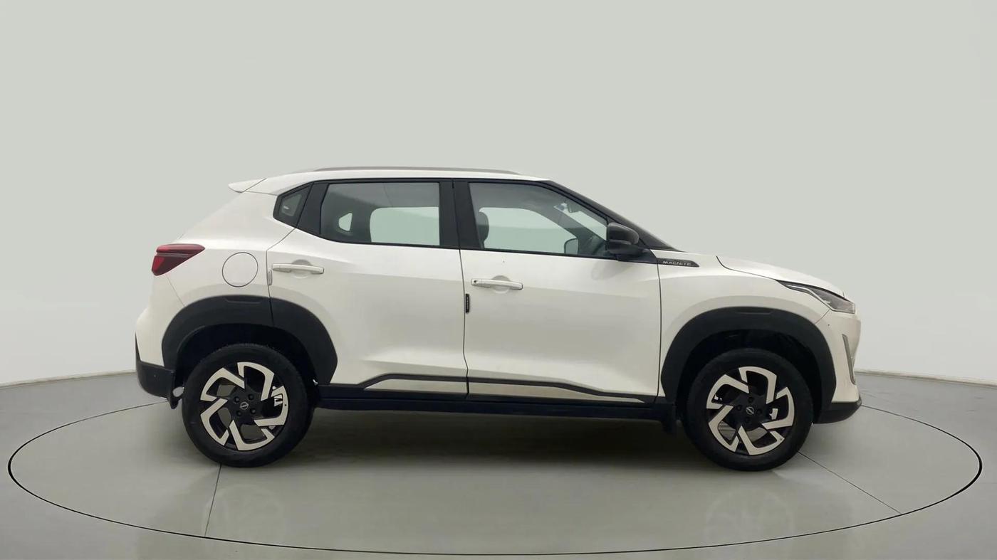 2022 Nissan MAGNITE XV EXECUTIVE, Petrol, Manual, 19,263 km, Right Side View