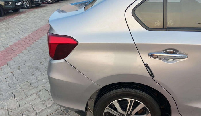 2022 Honda Amaze 1.2L I-VTEC VX CVT, Petrol, Automatic, 25,329 km, Right quarter panel - Slightly dented