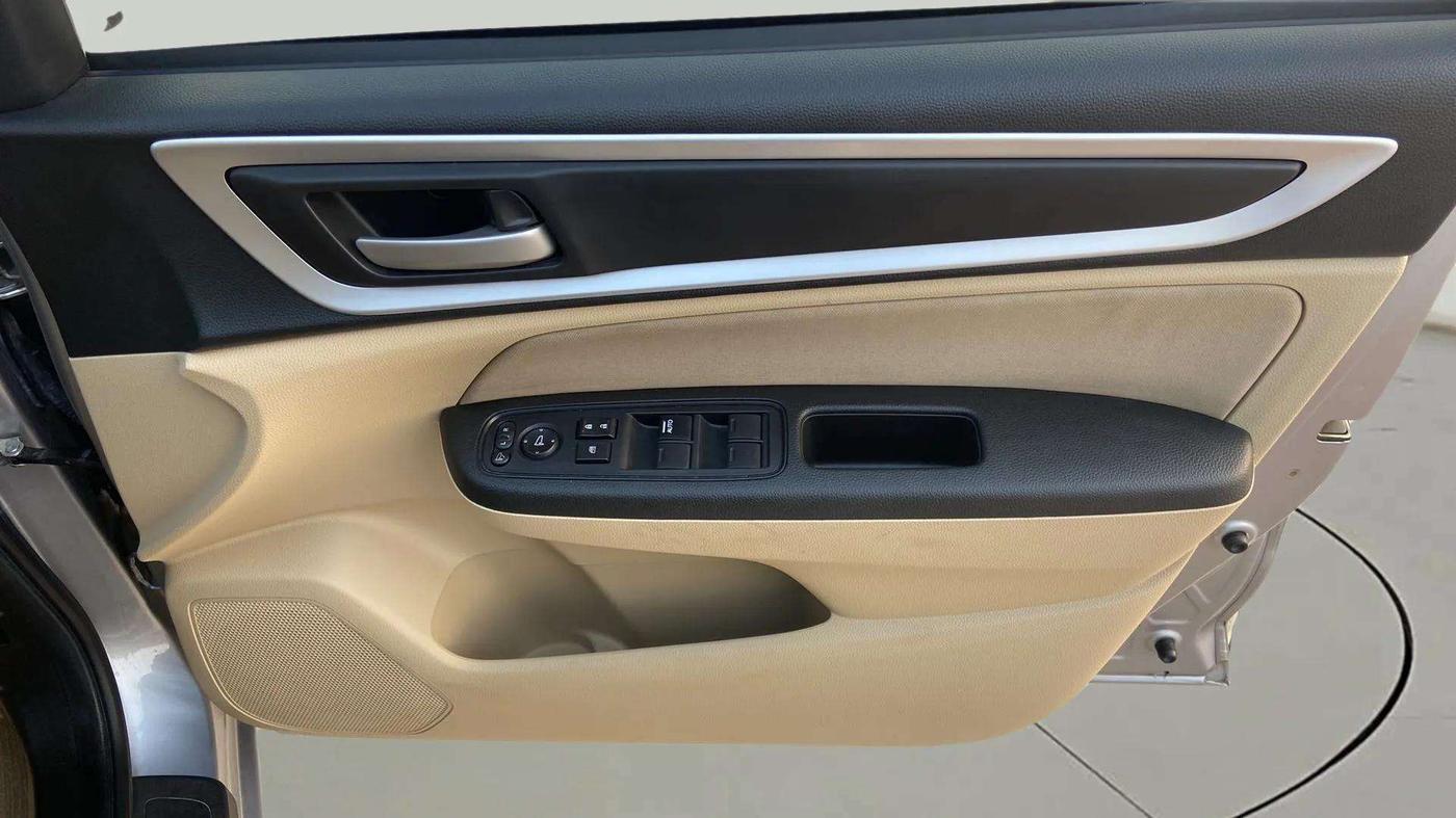 2022 Honda Amaze 1.2L I-VTEC VX CVT, Petrol, Automatic, 25,380 km, Driver Side Door Panels Control