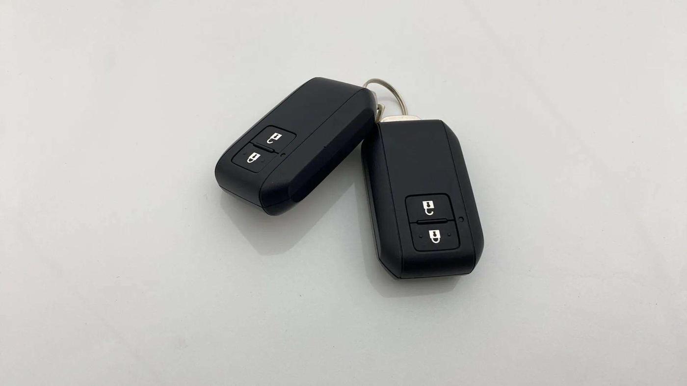 2024 Maruti Baleno ZETA PETROL 1.2, Petrol, Manual, 84 km, Key Close Up
