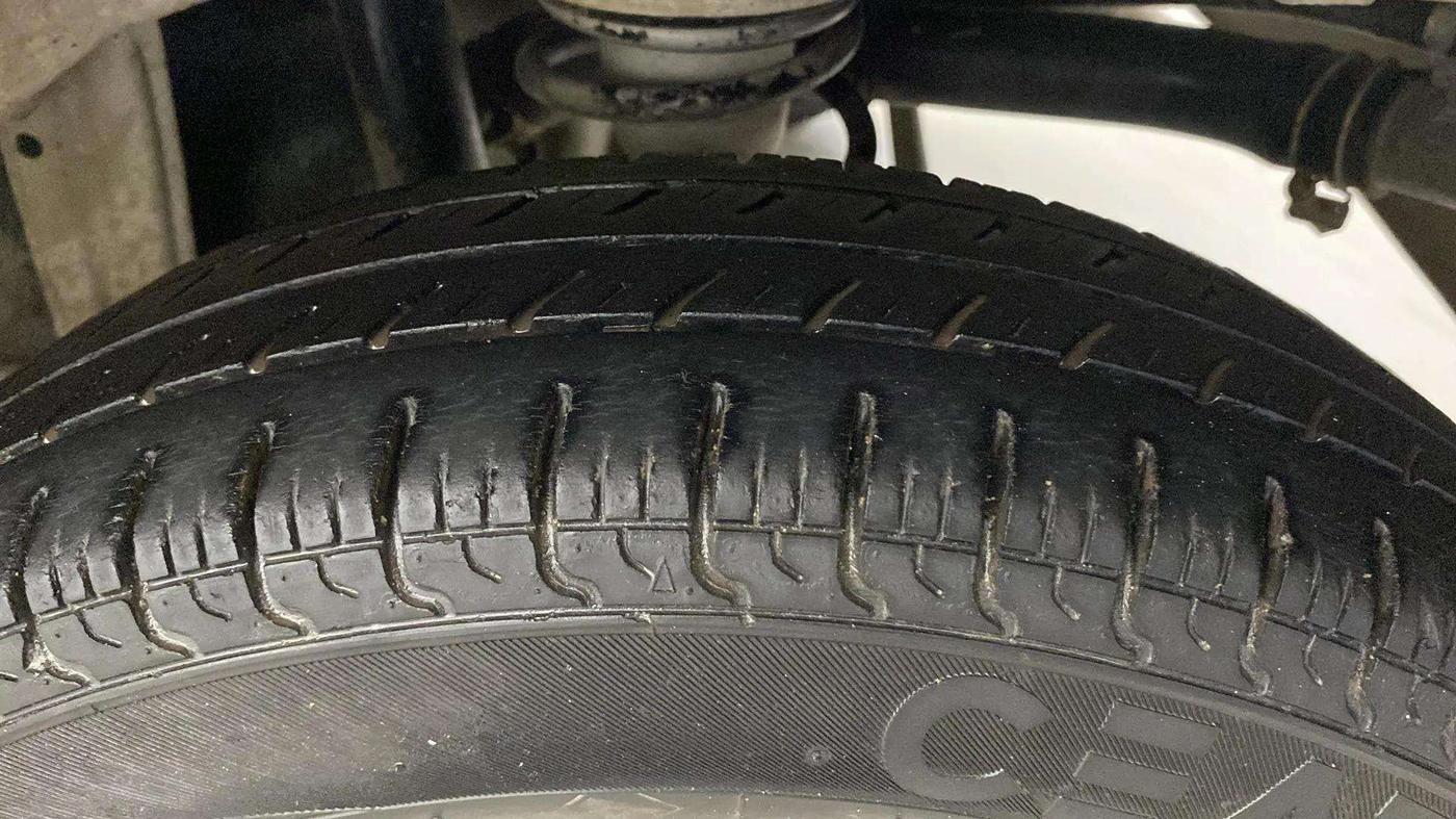 2015 Maruti Alto 800 VXI, Petrol, Manual, 53,832 km, Left Rear Tyre Tread