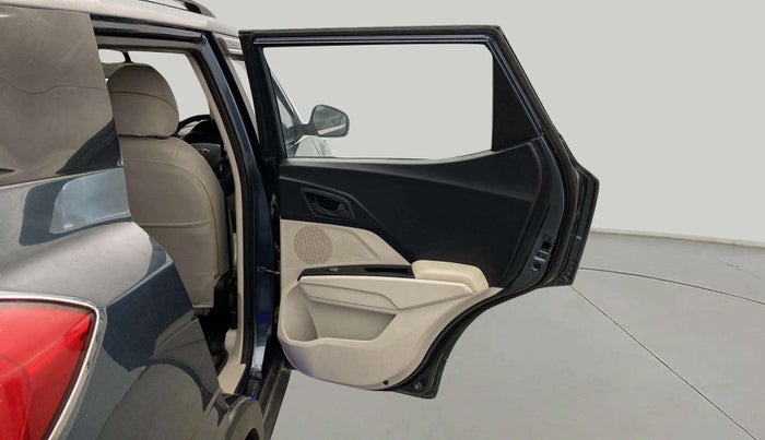 2021 Mahindra XUV300 W6 1.2 PETROL AMT, Petrol, Automatic, 13,715 km, RHS Rear Door