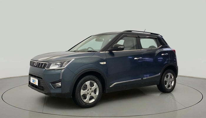 2021 Mahindra XUV300 W6 1.2 PETROL AMT, Petrol, Automatic, 13,715 km, Left Front Diagonal