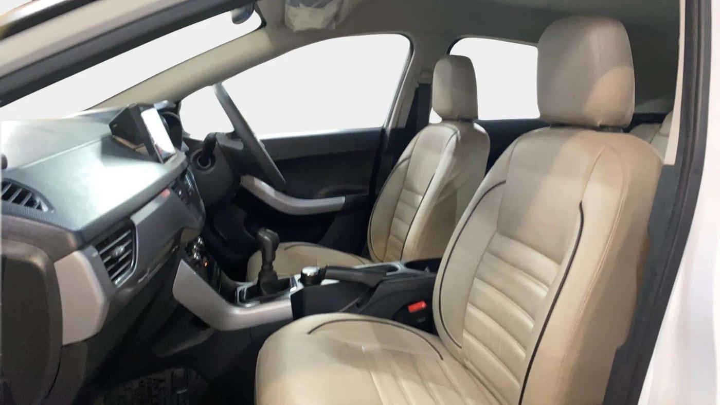2023 Tata NEXON XE PETROL, Petrol, Manual, 45,812 km, Right Side Front Door Cabin