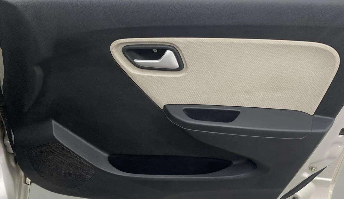2023 Maruti Alto LXI OPT CNG, CNG, Manual, 38,708 km, Driver Side Door Panels Control