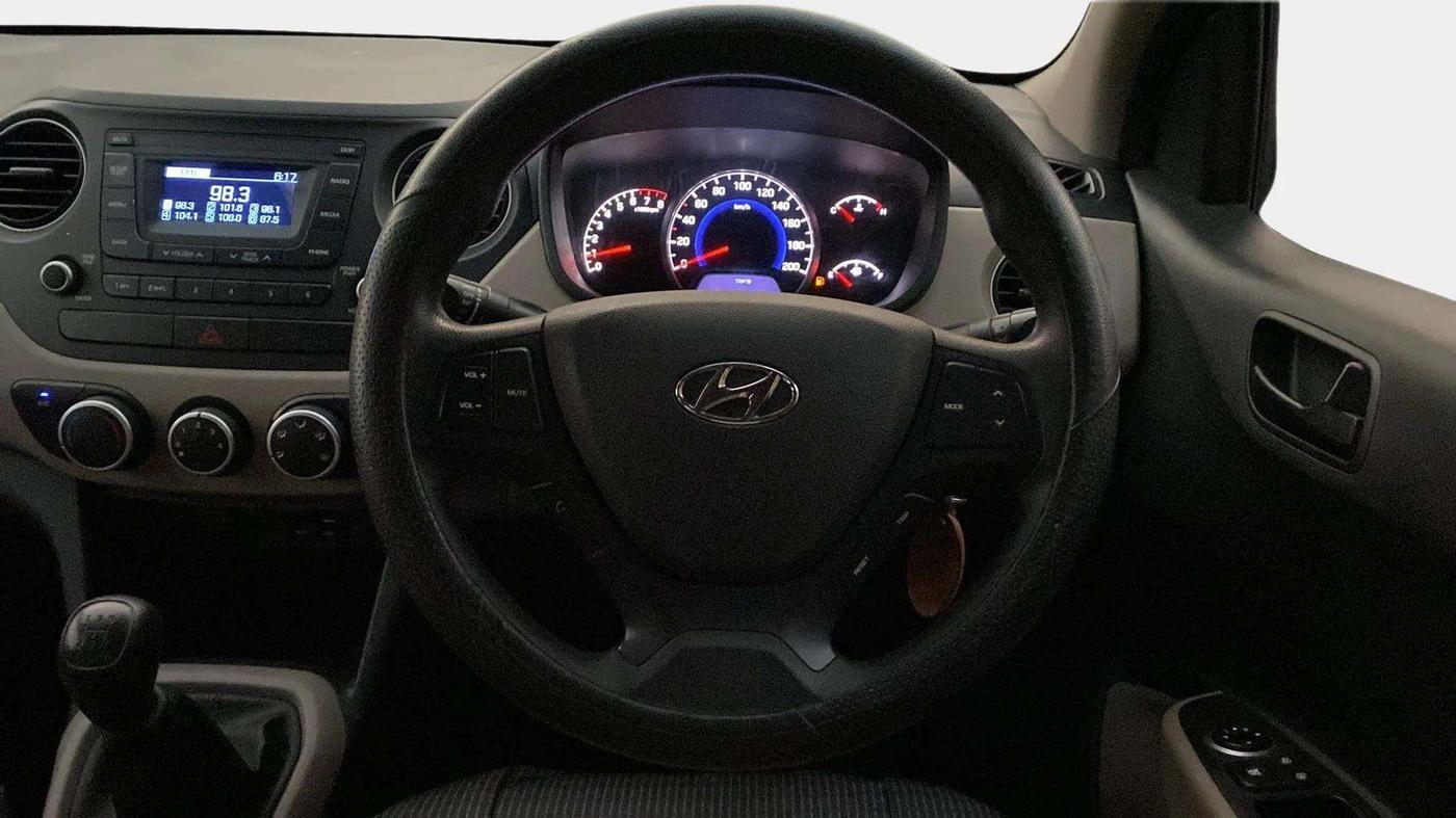 2019 Hyundai Grand i10 MAGNA 1.2 KAPPA VTVT, Petrol, Manual, 21,484 km, Steering Wheel Close Up