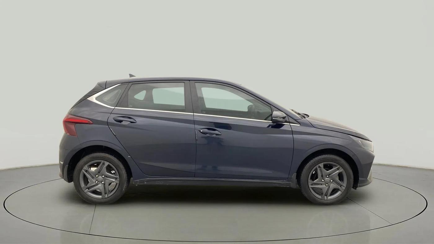 2022 Hyundai NEW I20 SPORTZ 1.2 MT, Petrol, Manual, 22,191 km, Right Side View